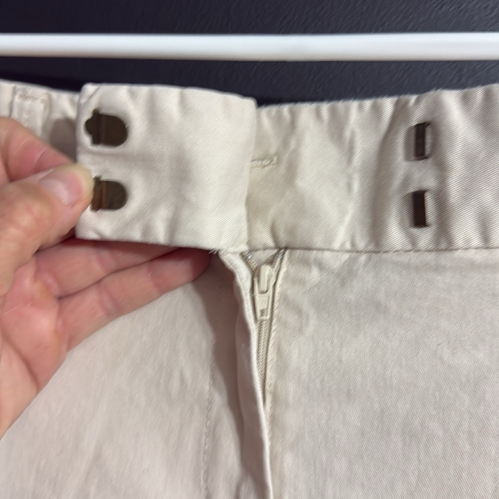 LOFT Mid Rise Khaki Shorts Size: 10 Inseam: 3.5” - Picture 3 of 5